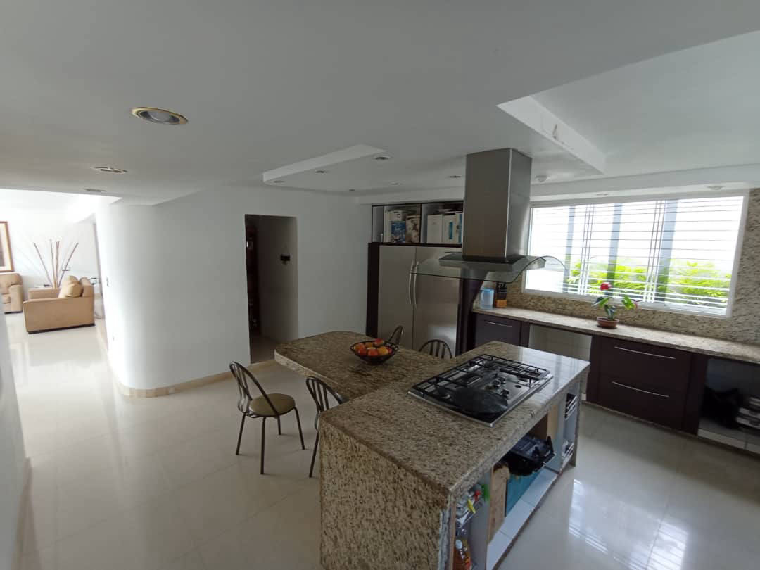 Будинок, 4047 м², 408 000$ — FAKTOR